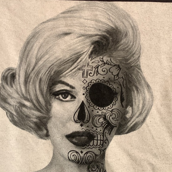 Popular Poison graphic T-shirt unisex great for halloween - Picture 6 of 8